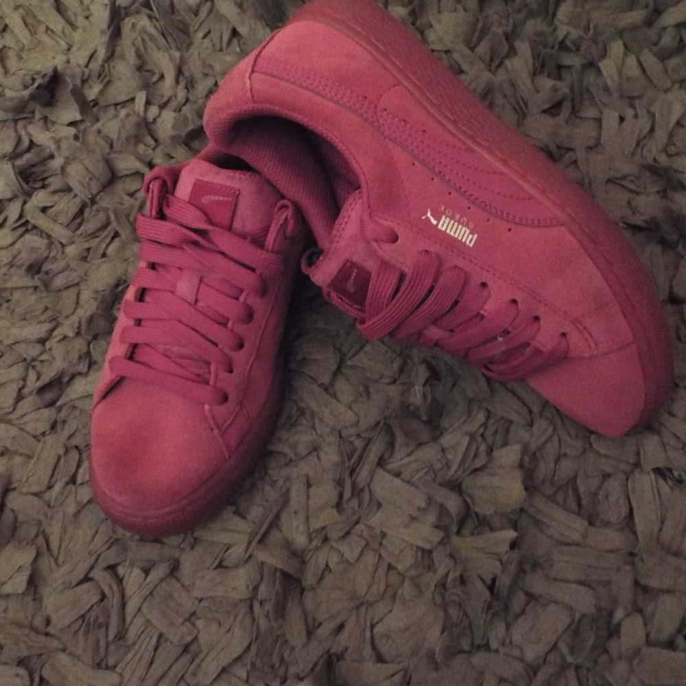 Gently worn Puma suede Puma